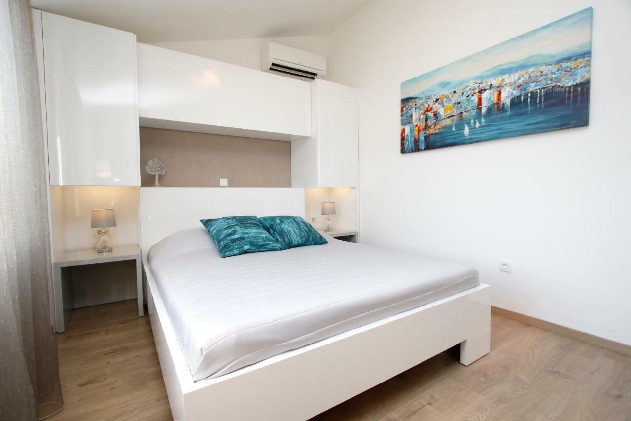 Apartments Besker Makarska Exteriör bild