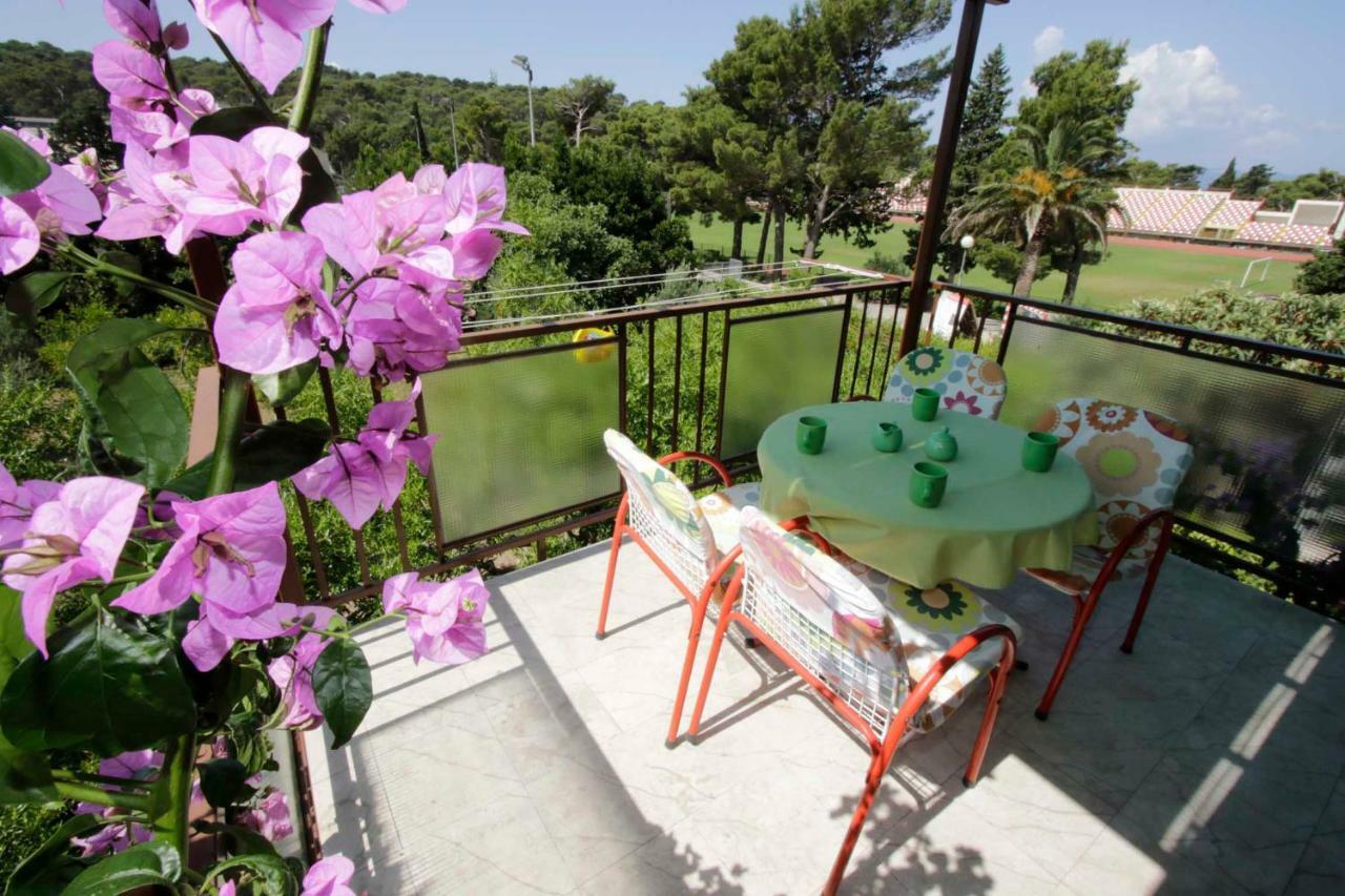 Apartments Besker Makarska Exteriör bild